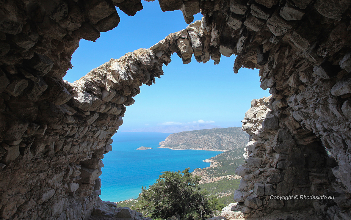 Θέα από το ερειπωμένο κάστρο της Μονολίθου στο νησί της Ρόδου
